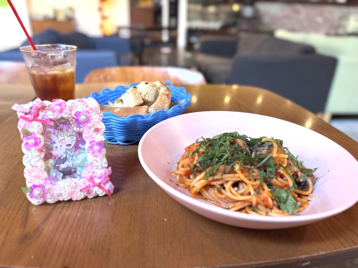 【京都河原町】パン食べ放題つきカフェ 2